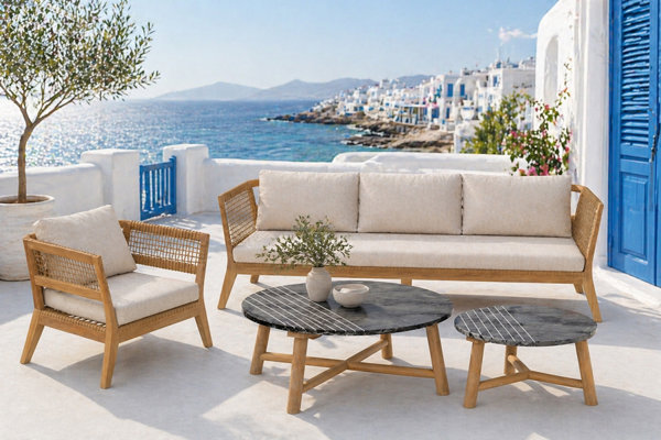 OUTDOOR SEATING