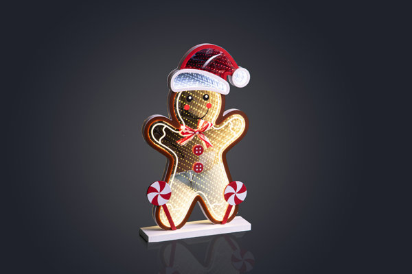 LIGHTED GINGERBREAD