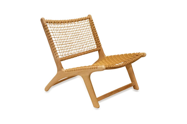 LOUNGE CHAIR