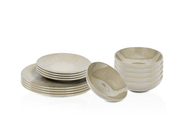 DINNERWARE SET